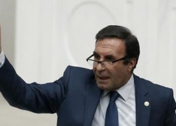 HDP klasiği: 2 vekil gözaltında