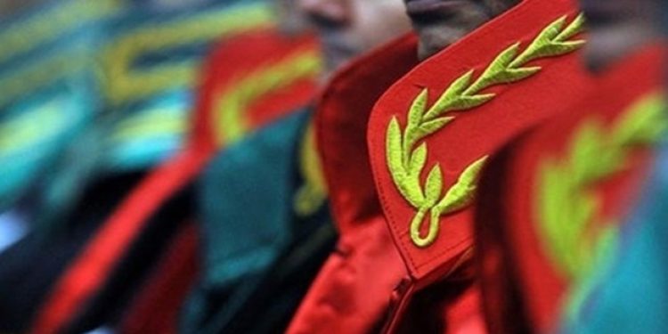 “Sen en iyisi kocanı ölmüş bil”