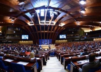 Ankara’ya “gazetecileri serbest bırak” çağrısı