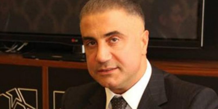 Sedat Peker, referandumu protesto edecekleri tehdit etti