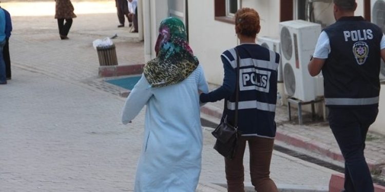 “Gerekirse bebeği de tutuklarım”