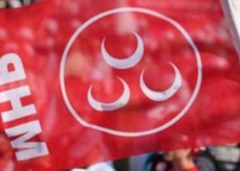 Bahçeli’yi yerden yere vurup istifa etti
