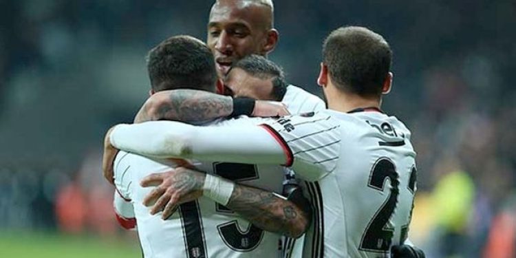 Beşiktaş evinde gol oldu yağdı!