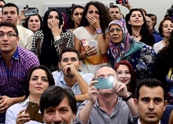 Devlet öğretmenine “başının çaresine bak” dedi