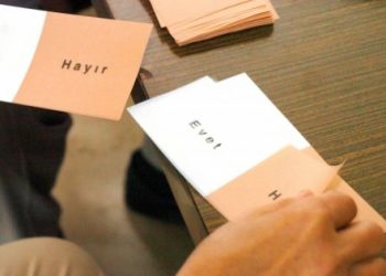 Referandum tarihi tekrar ötelendi