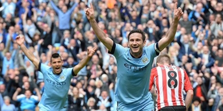 Bir efsane daha futbolu bıraktı