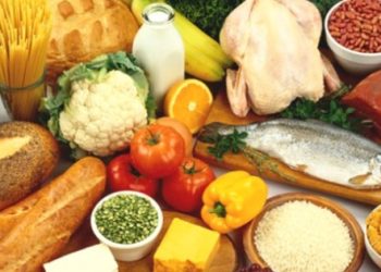 Gıda fiyatları dolarla yarışıyor