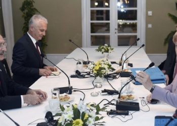 Merkel Kılıçdaroğlu’na o röportajı sordu!