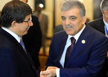 Gül ve Davutoğlu “Trump’tan yürüyelim” dedi