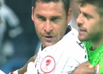 Beşiktaş’tan Tosic’e ceza
