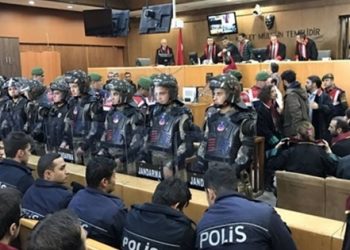 Size hangi yardım kuruluşu silah taşıdı