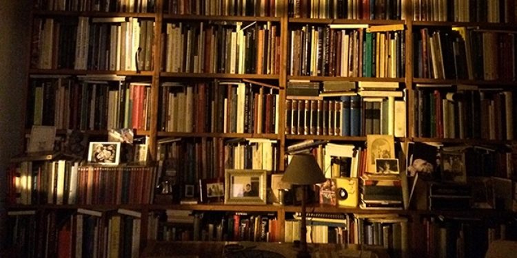 Ortaçağ kafası: AKP 70 ton kitabı imha etti