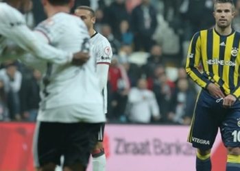 Van Persie’ye ceza yok