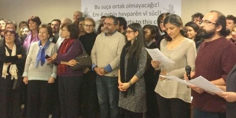 Barış bildirisini imzalayan akademisyenler de ihraç edildi!
