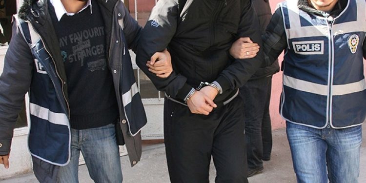 Vali yardımcısı ve iki kaymakama gözaltı!