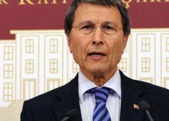‘Referandum sonuçları siyaseti kökünden sarsacak’