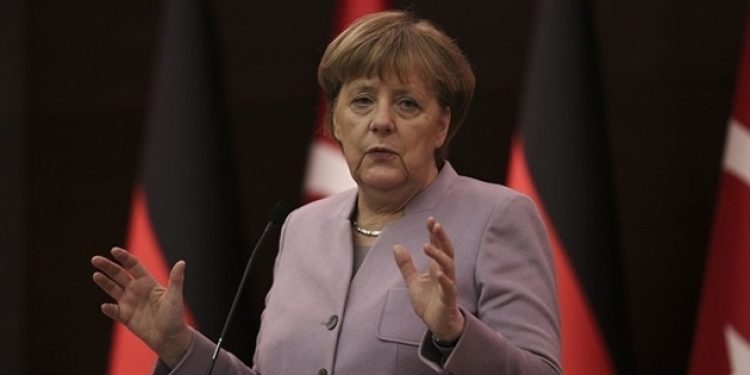 Almanya’dan sığınmacıları üzecek karar