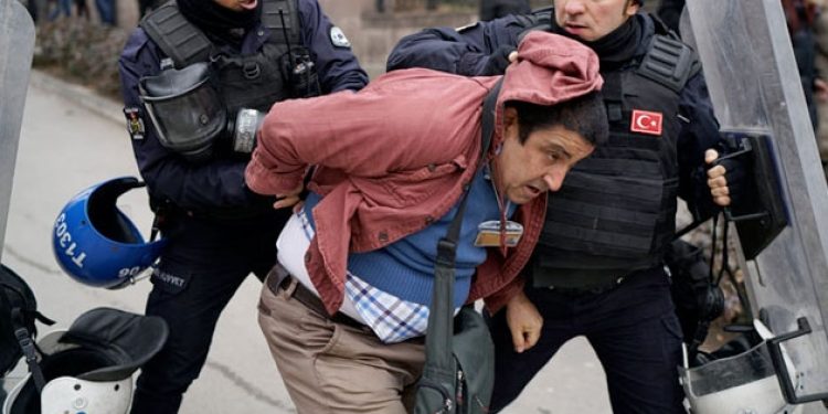 AKP/RTE rejiminin parti polisi yıl 2017