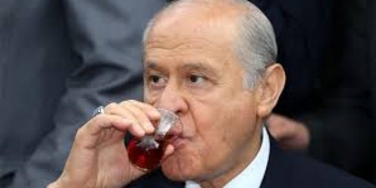 Bahçeli kendi isminden slogan çıkardı