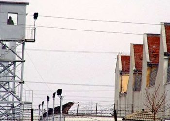 Eşini ziyarete ilk kez gidiyordu tutuklandı!