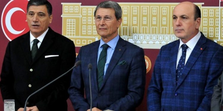 ‘Hayır’cı vekiller MHP’den atılıyor