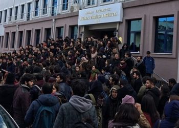 “Kahrolsun istibdat yaşasın hürriyet”