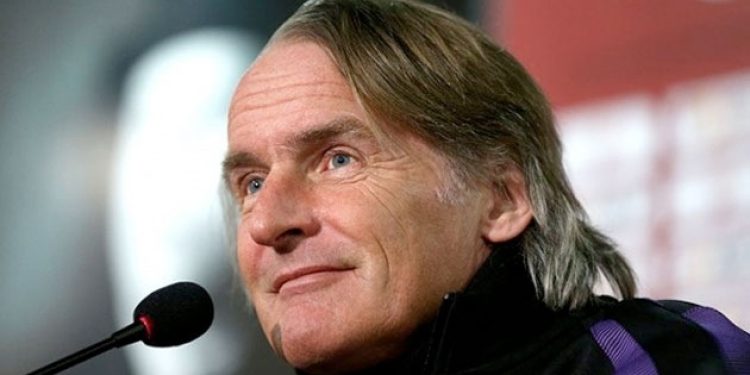 Taraftarın dediği oldu Cimbom hocayı yolladı