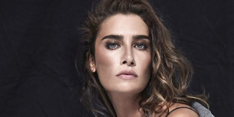 Şarkıcı Sıla trafik kazası geçirdi!