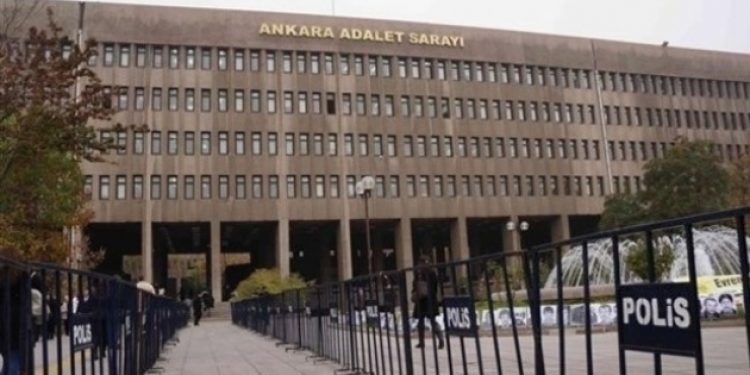 15 Temmuz davasında 48 öğrenciye tahliye