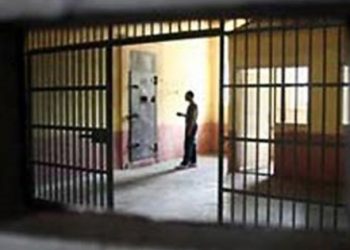 Cezaevinde yavaş yavaş öldürülüyor