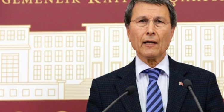 Halaçoğlu’ndan bomba iddia: Bahçeli de pullarını teslim etti