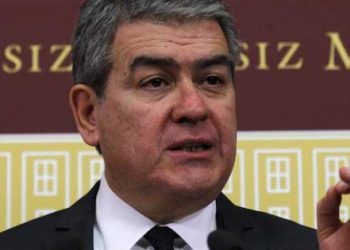 Süheyl Batum’un görevine son verildi