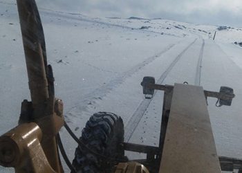 300 kişi karda mahsur kaldı!