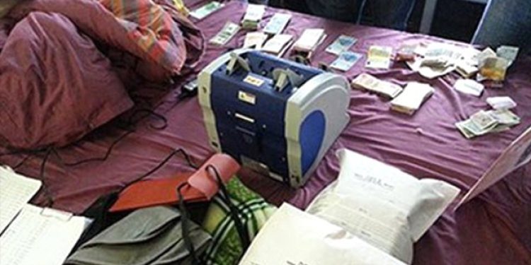 60 adrese rüşvet operasyonu