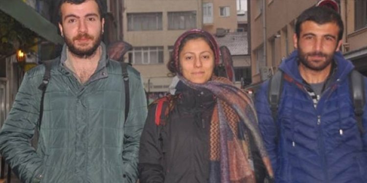 Öğrencilerin burslarını kestiler!