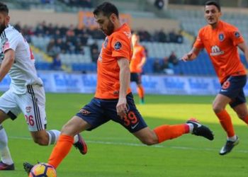 Başakşehir zirvede eriyor!