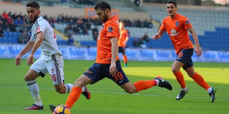 Başakşehir zirvede eriyor!