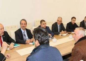 Kayyımın ‘Halk buluşması’na 4 kişi katıldı