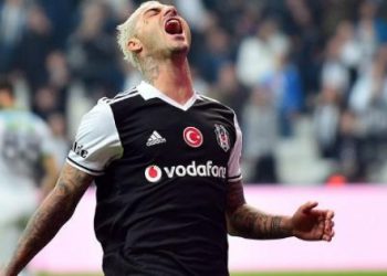 Beşiktaş’ta Quaresma şoku!!