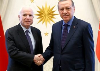 McCain’in Erdoğan’la görüşmeden önce bakın nereye gitmiş