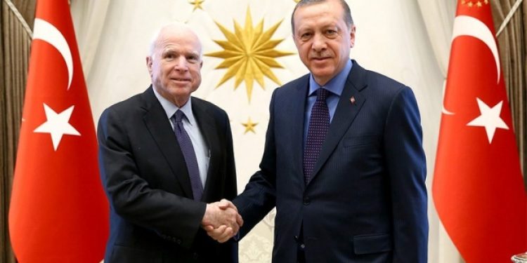 McCain’in Erdoğan’la görüşmeden önce bakın nereye gitmiş