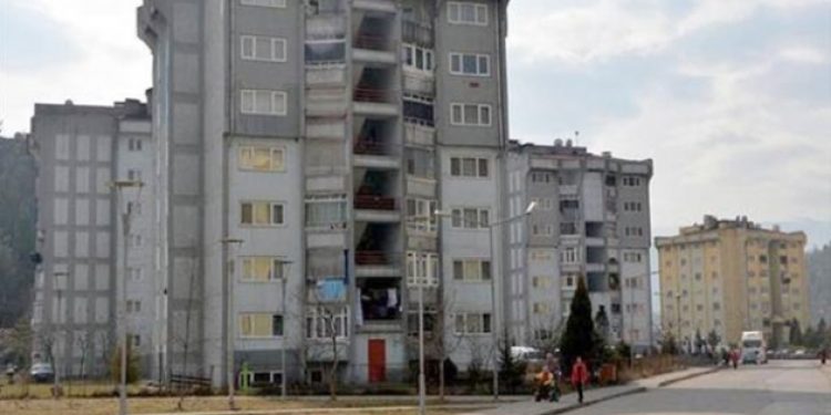 TOKİ apartmanındaki asansör mühürlendi; engelliler 8 aydır dışarı çıkamıyor!