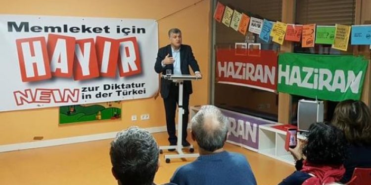 Berlin’de ‘Hayır’ toplantısı