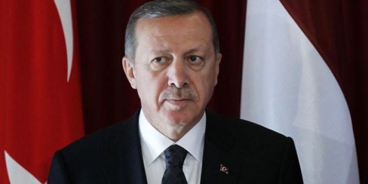 Erdoğan, sonuçlar istediği gibi olmayınca referandum anketlerini durdurdu!