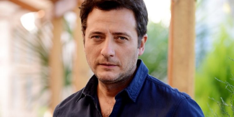 Yiğit Özşener dolandırıldı