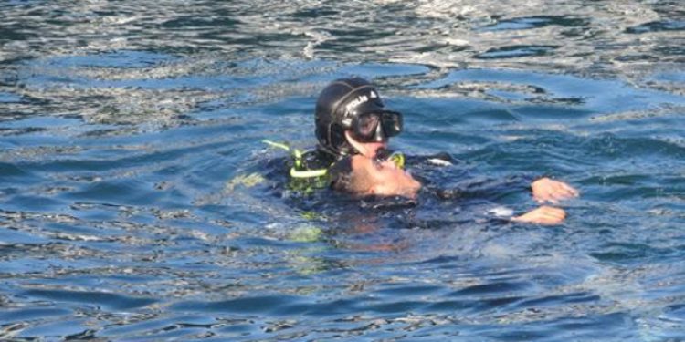 Üsküdar’dan ölüme atladı!