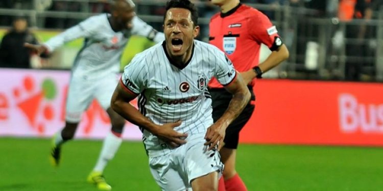 İspanya’ya Beşiktaş’ı anlattı