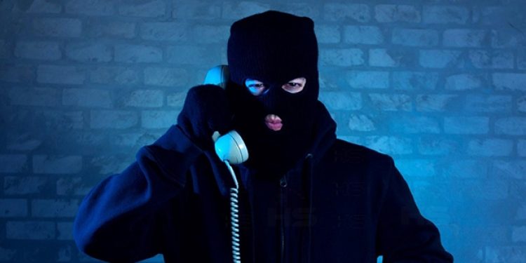 Kozmetik devini dolandırdılar serbest kaldılar