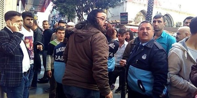 Sokak müzisyenlerine de kayyım engeli!