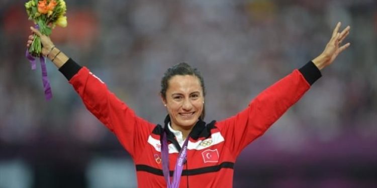 Aslı Alptekin’in madalyası geri alınıyor